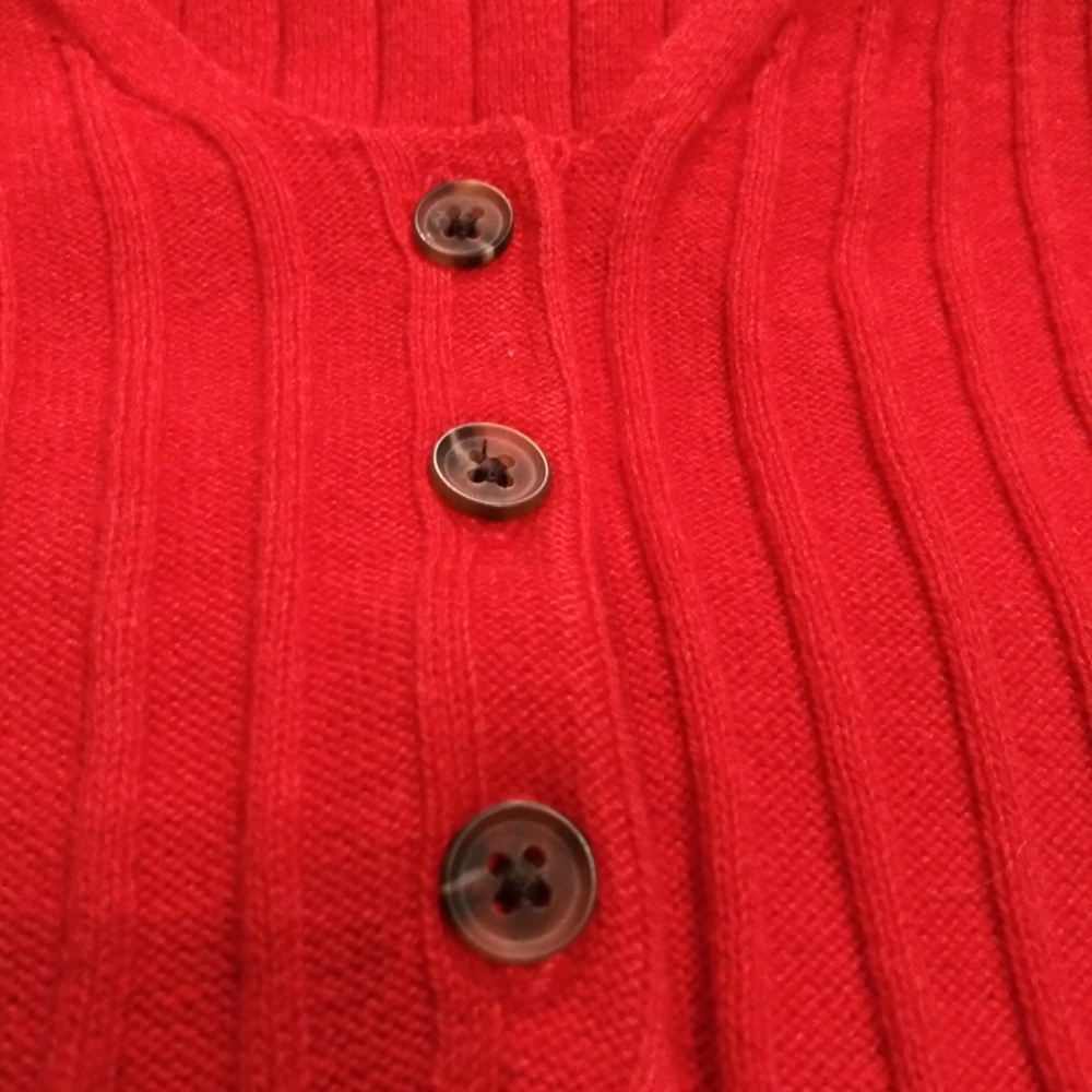 ❤ Red Cropped Ribbed Sweater❤ - Picture 2 of 5